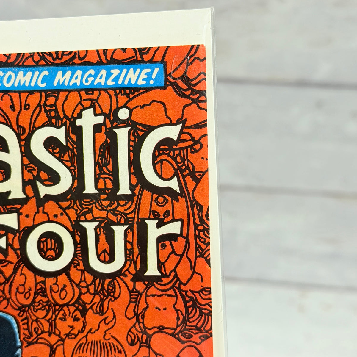 Upper right cover edge detail of Fantastic Four #262