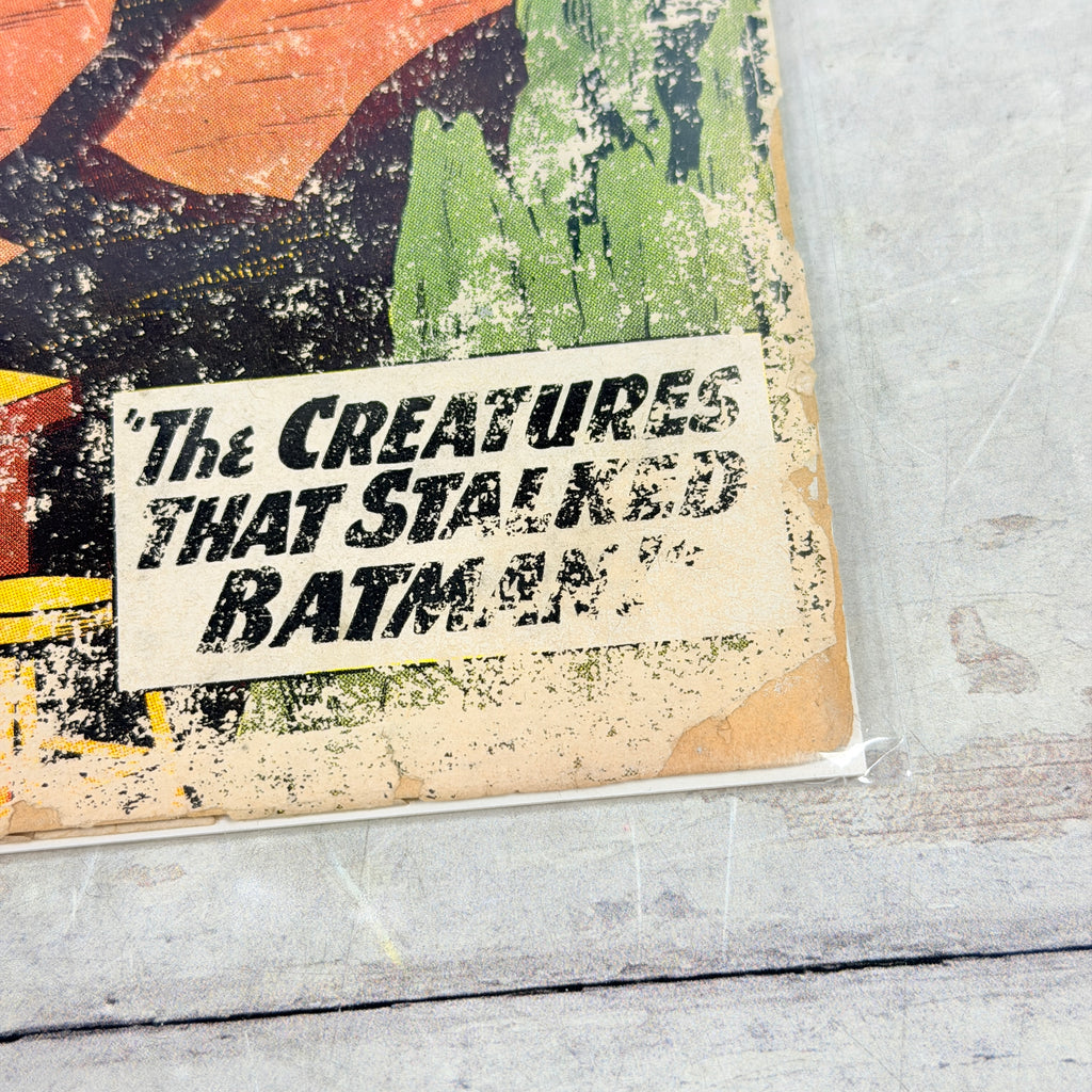 Detective Comics #279, front lower-right corner/edge detail