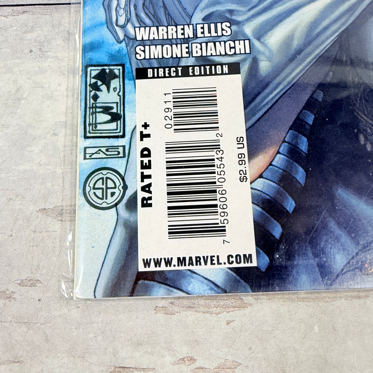 Astonishing X-Men #29 (2009): lower-left front corner and spine detail of the actual pre-owned copy.