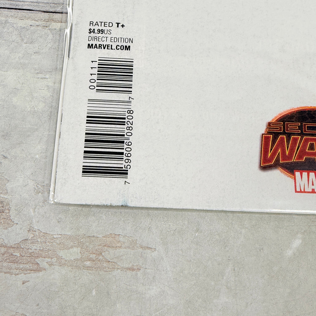 Civil War #1 (2015): lower-left front corner and spine detail of the actual pre-owned copy.