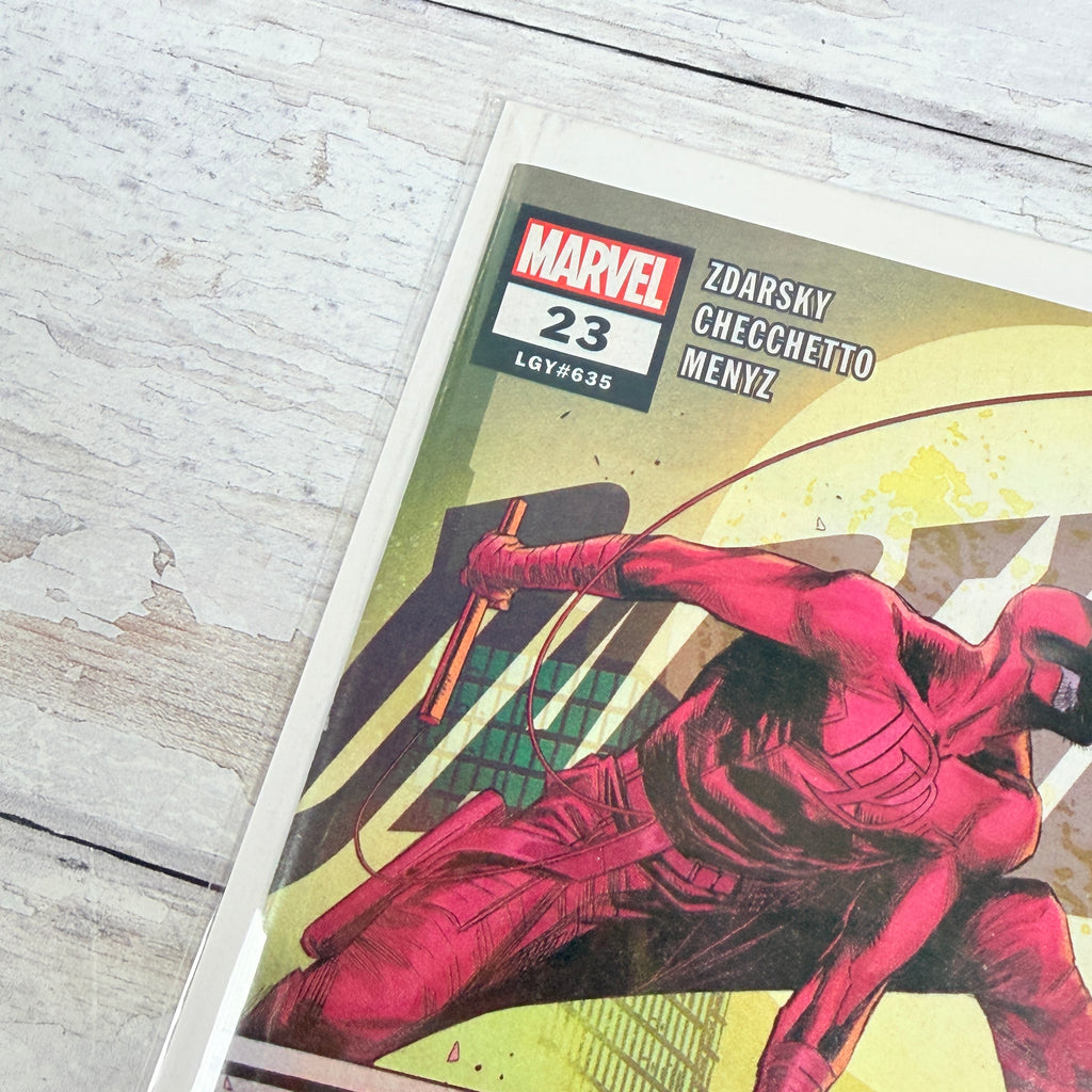 Daredevil #23 (2020): upper-left front corner and issue detail of the actual pre-owned copy.