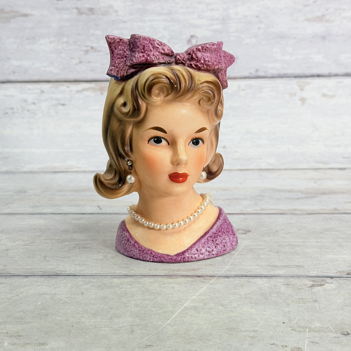 LH34 — Front of Relpo purple bow vase