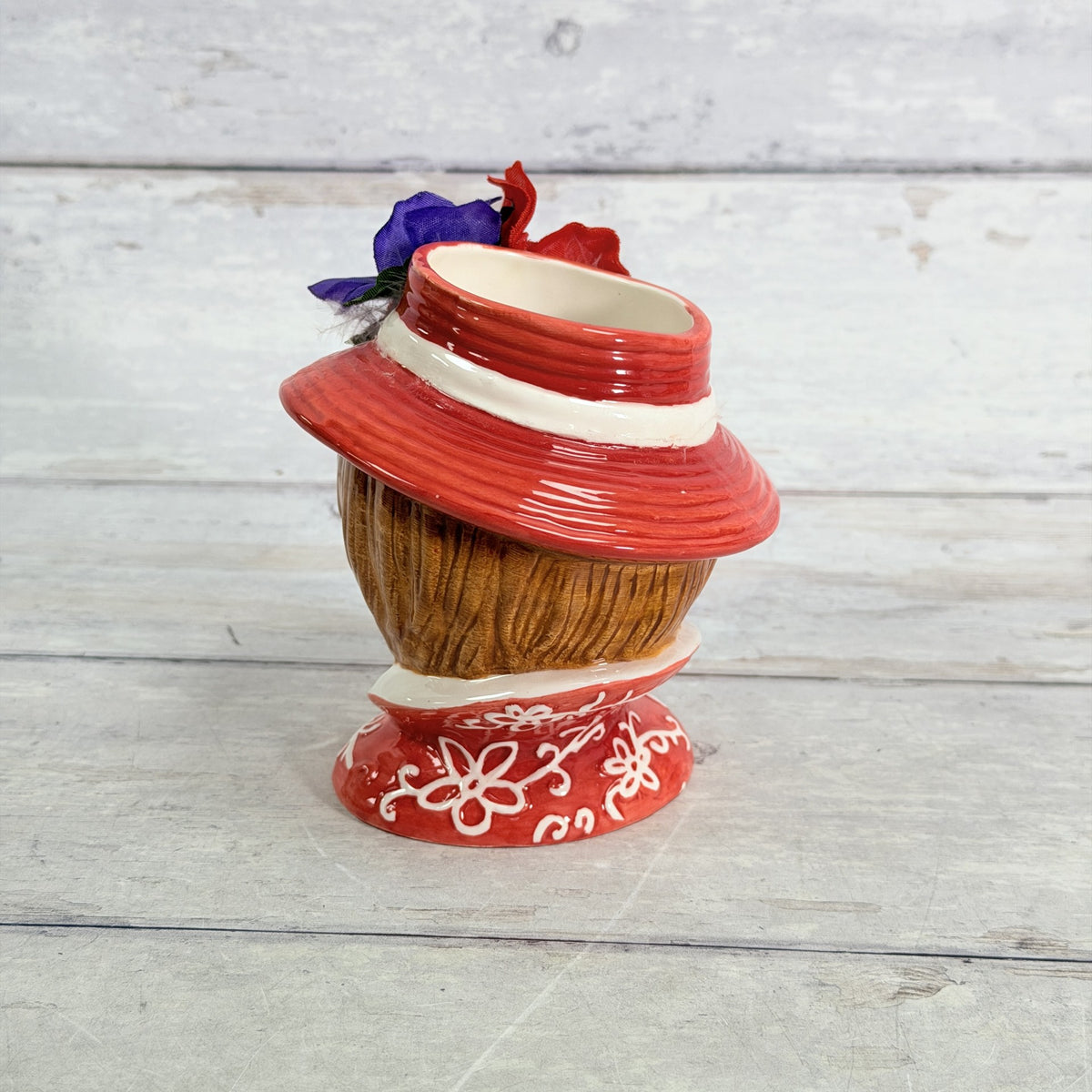 LH48 — Rear showing hat and floral neckline