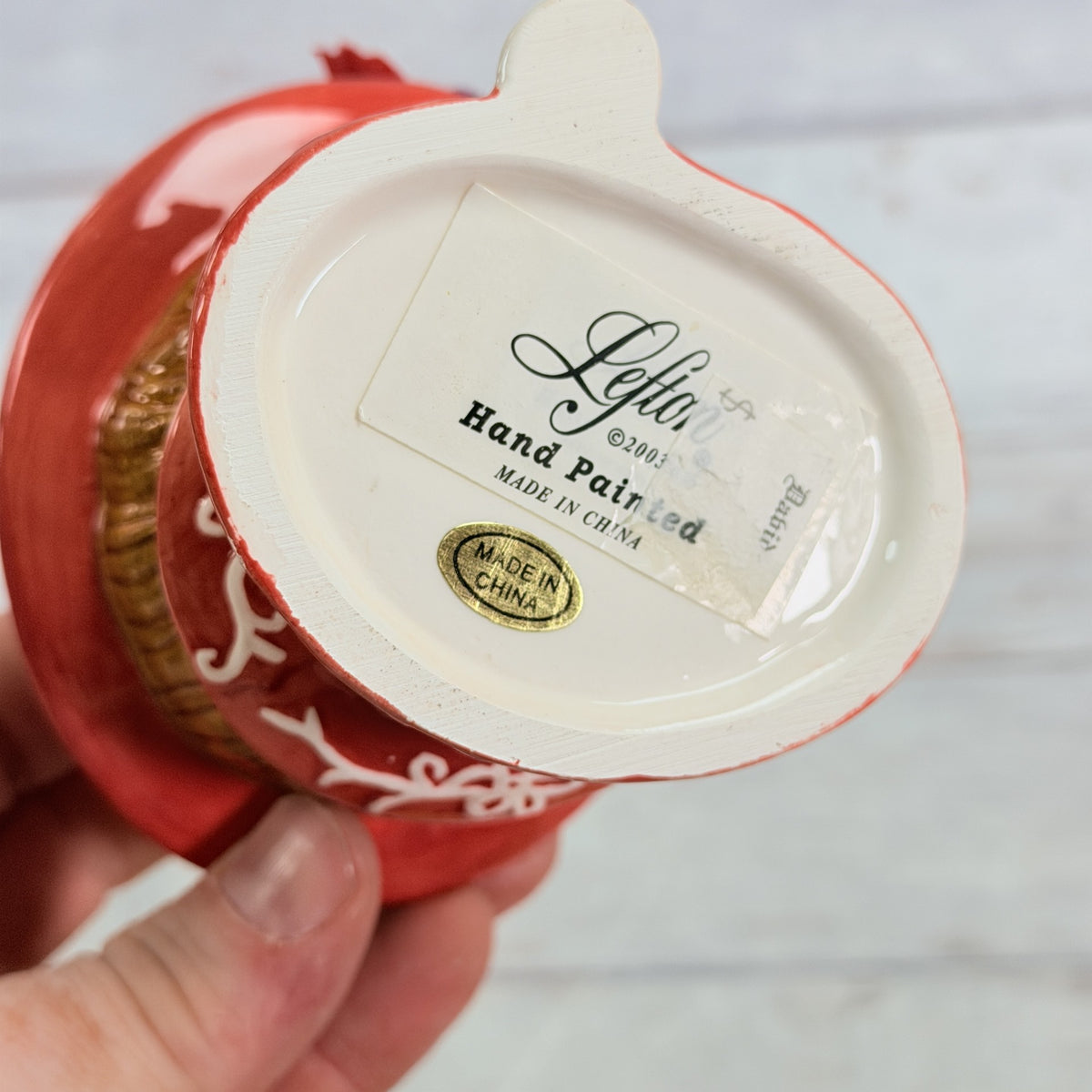 LH48 — Lefton 2003 label beneath base