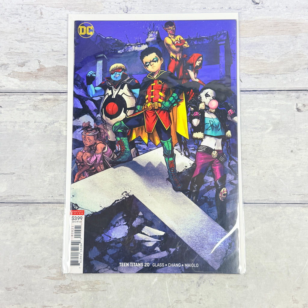 Teen Titans #20 (2018), Kamome Shirahama variant cover: full front cover of the actual pre-owned copy.