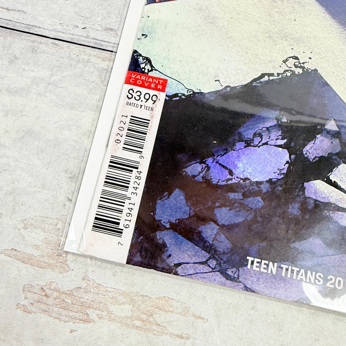 Teen Titans #20 (2018), Kamome Shirahama variant cover: lower-left front detail of the actual pre-owned copy.
