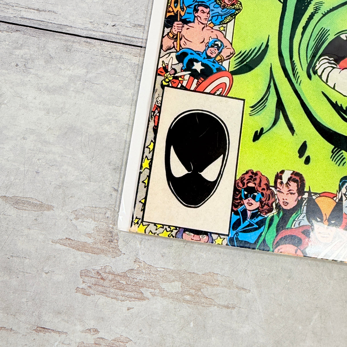 The Incredible Hulk #325 (1986): lower-left front corner and spine detail of the actual pre-owned copy.