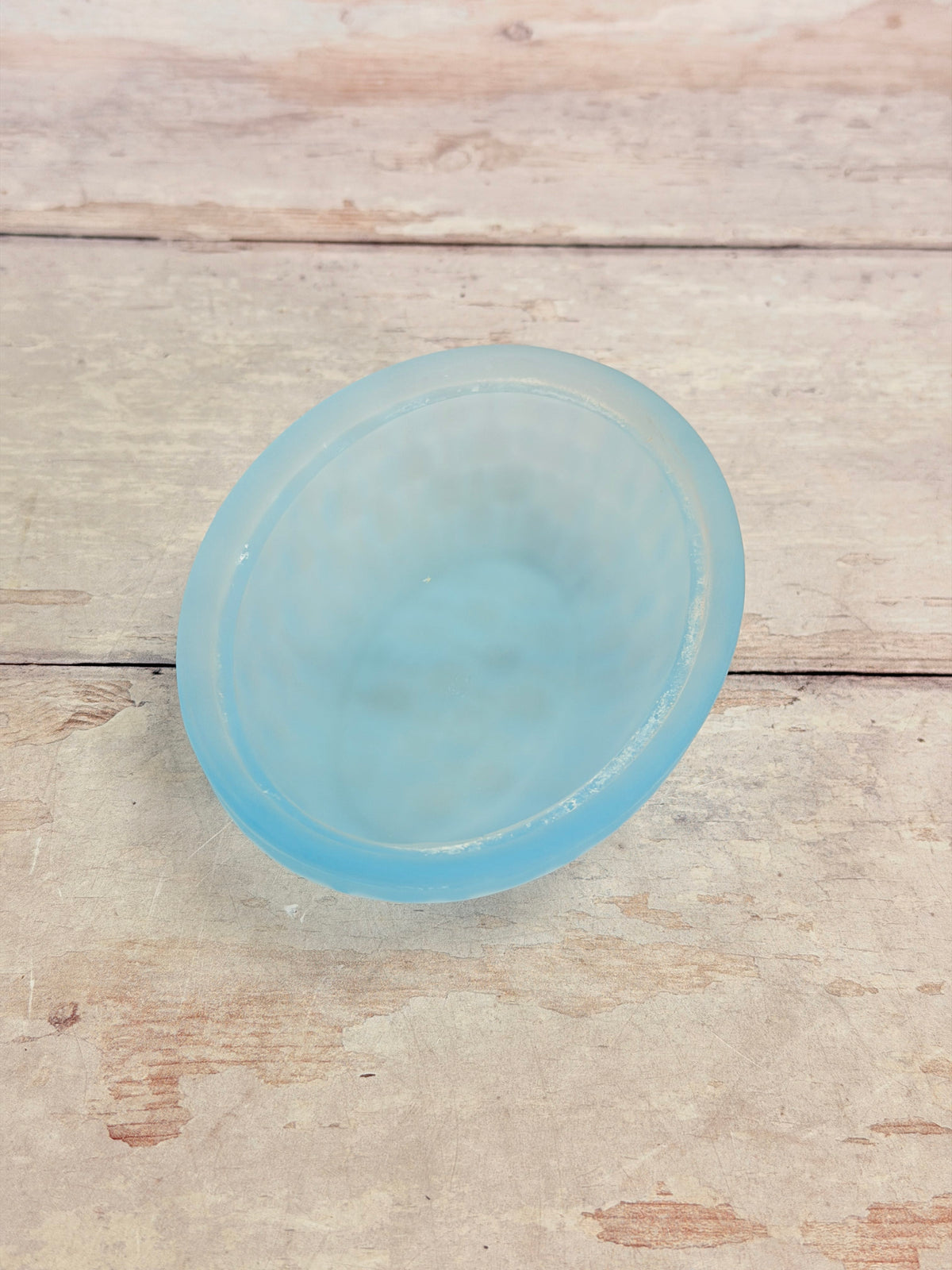 L.E. Smith Blue Satin Glass 4.5 inch Swan Covered Dish S014