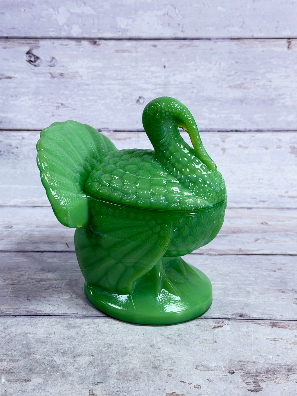 L.E. Smith Jadeite Glass Turkey on Nest Covered Bowl – Original Box S105
