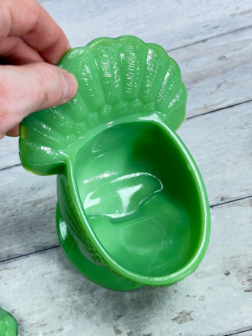 L.E. Smith Jadeite Glass Turkey on Nest Covered Bowl – Original Box S105