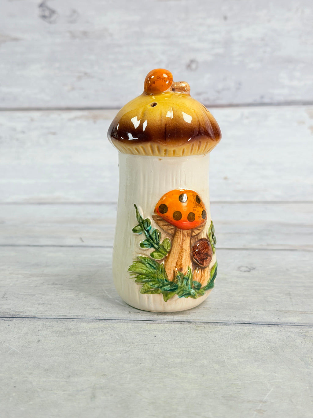 SR21. Sears Merry Mushroom Spice Shaker – Vintage Japan Ceramic Kitchenware SR21