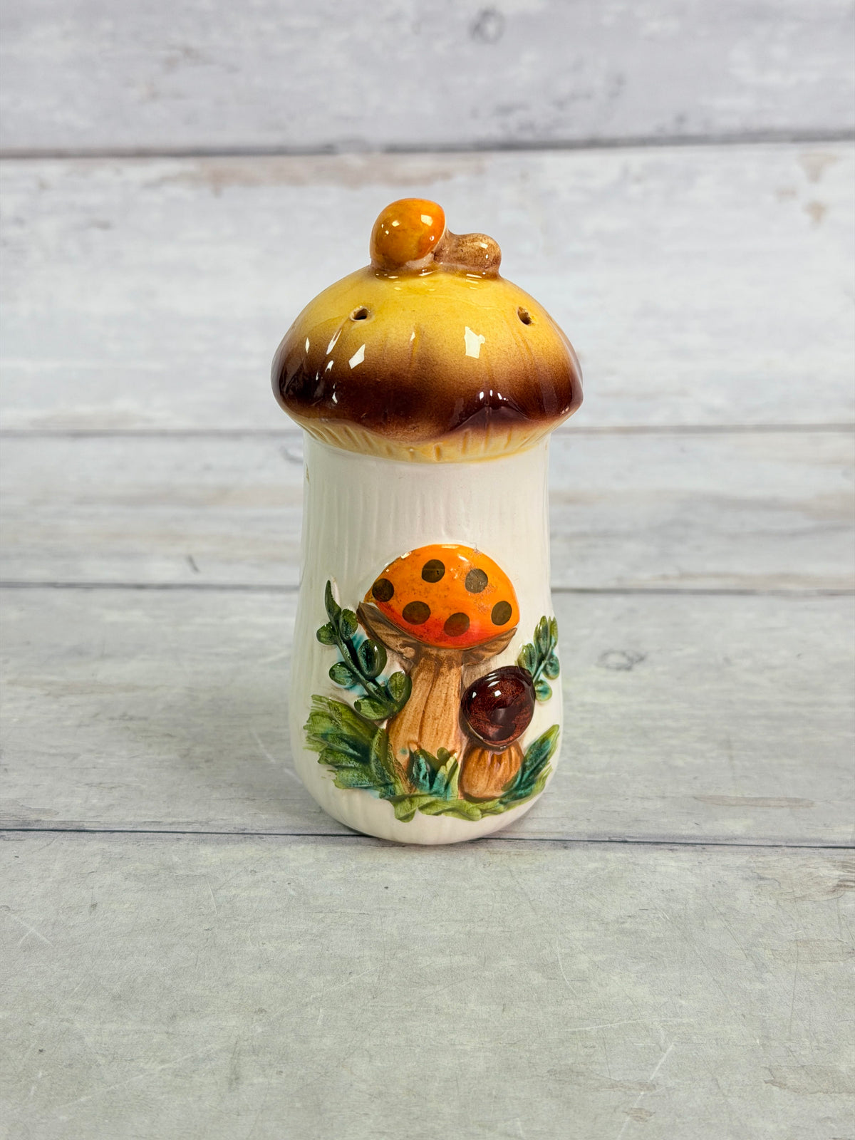 SR29 Sears Merry Mushroom Spice Shaker, Made in Japan, No Label or Stopper SR29