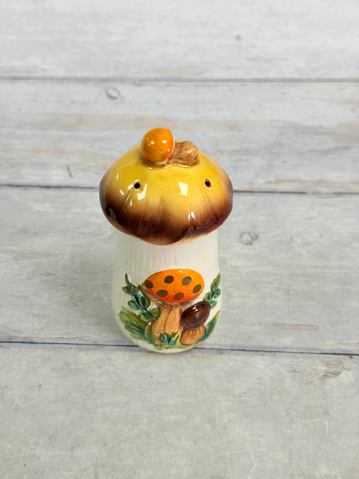 SR29 Sears Merry Mushroom Spice Shaker, Made in Japan, No Label or Stopper SR29