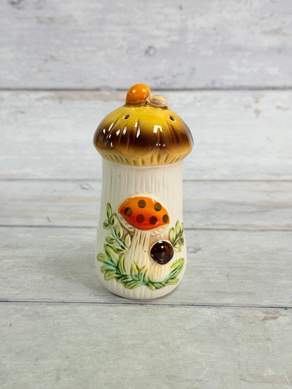 SR36. Sears Merry Mushroom Ceramic Spice Shaker – 1976 Japan – Excellent Condition SR36