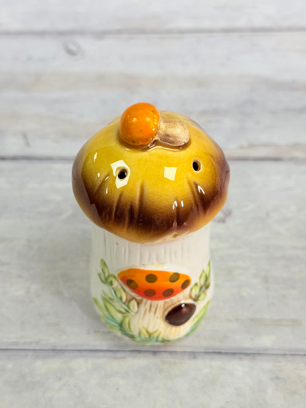 SR36. Sears Merry Mushroom Ceramic Spice Shaker – 1976 Japan – Excellent Condition SR36
