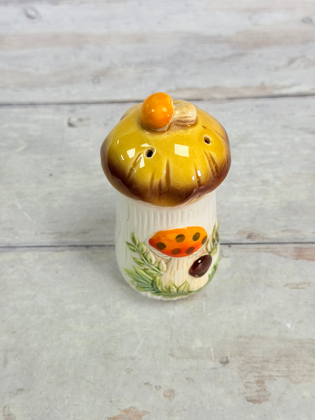 SR37. Sears Merry Mushroom Ceramic Spice Shaker – 1976 Japan – Excellent Condition SR37