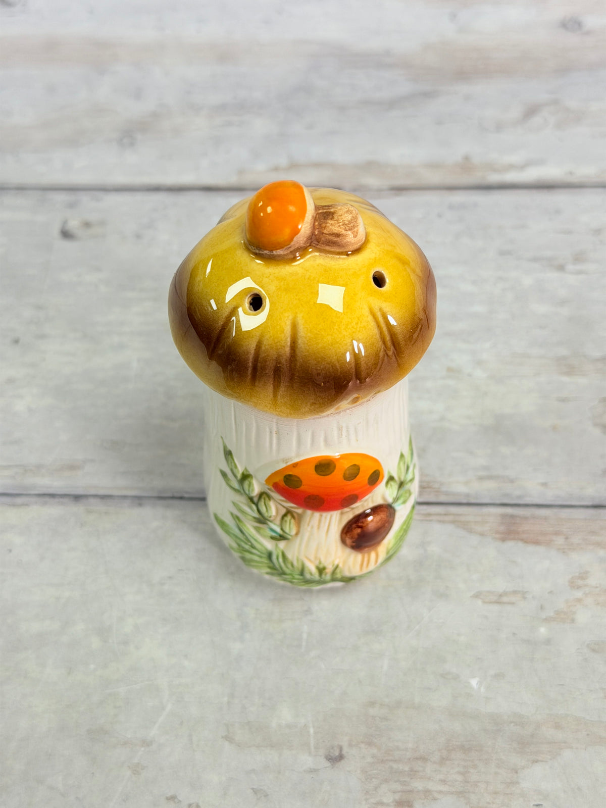 SR39. Sears Merry Mushroom Ceramic Spice Shaker – 1976 Japan – Excellent Condition SR39