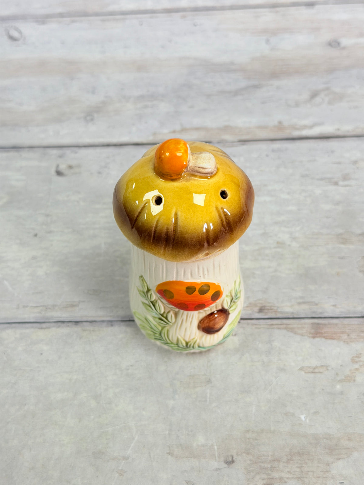 SR40. Sears Merry Mushroom Ceramic Spice Shaker – 1976 Japan – Excellent Condition SR40