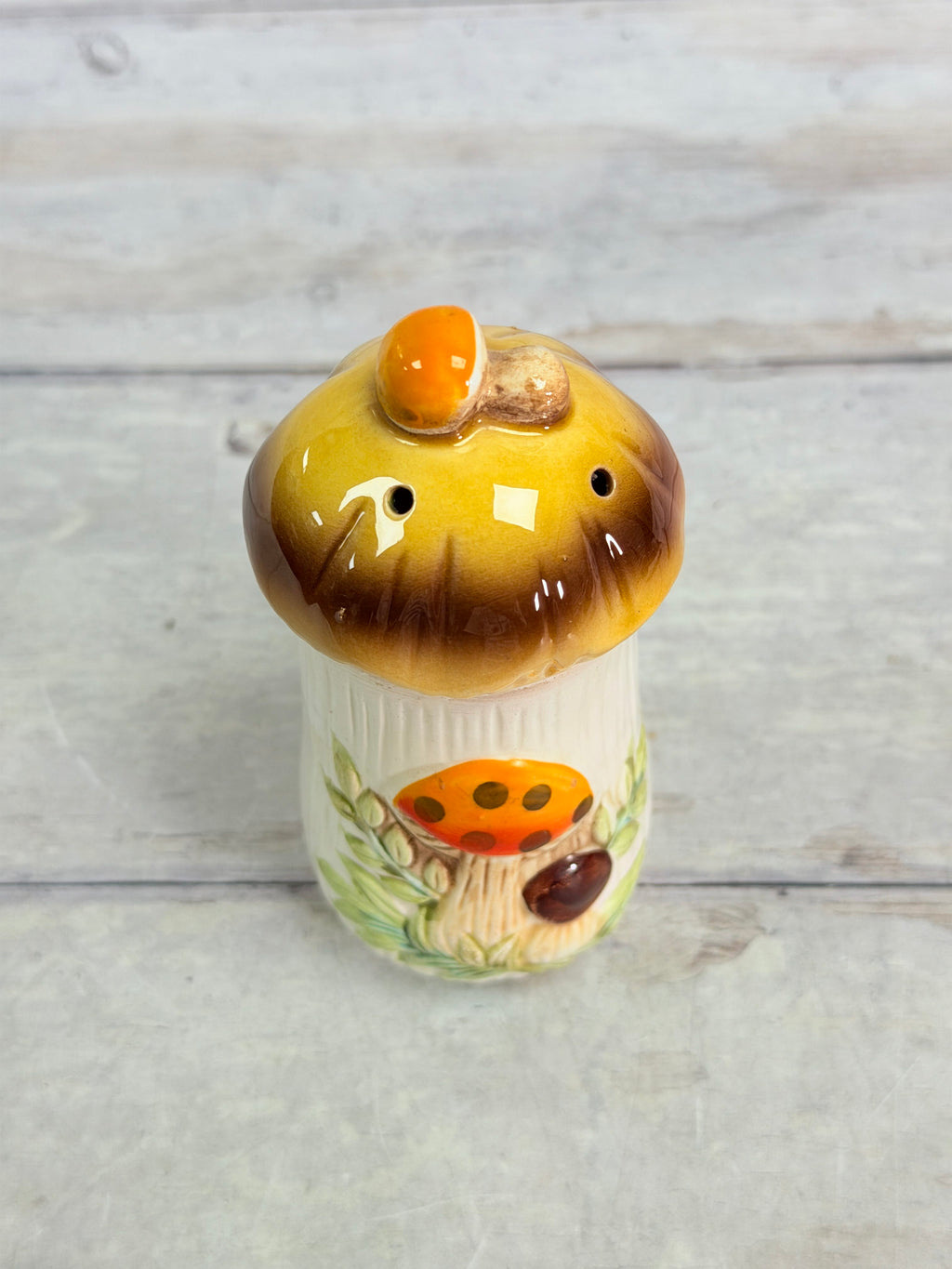 SR41. Sears Merry Mushroom Ceramic Spice Shaker – 1976 Japan – Excellent Condition SR41