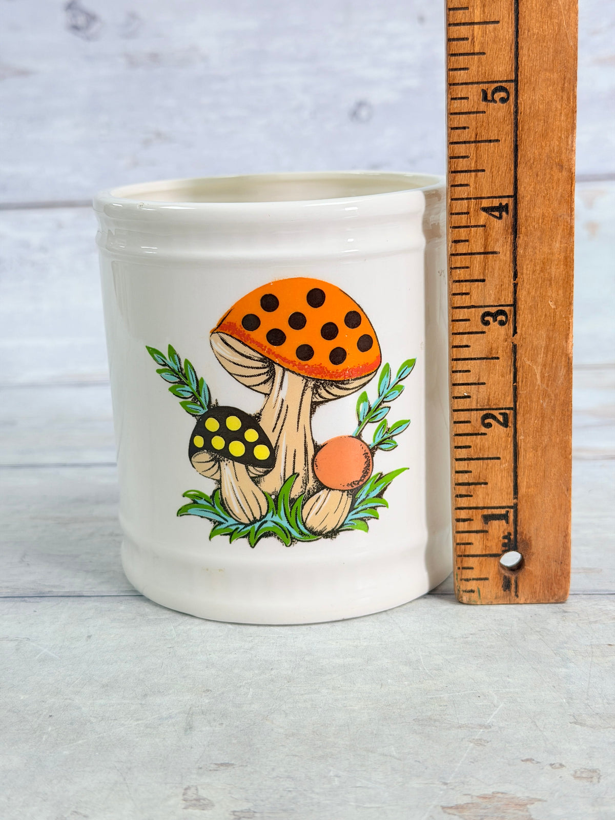 SR52. Sears Merry Mushroom Small Ceramic Canister – 1982 Made in Japan – Missing Lid SR52