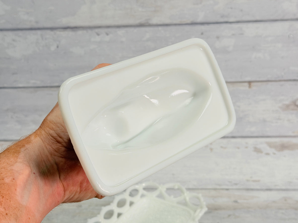 Westmoreland Milk Glass Raised Wing Swan Covered Dish on Lacy Base WG25