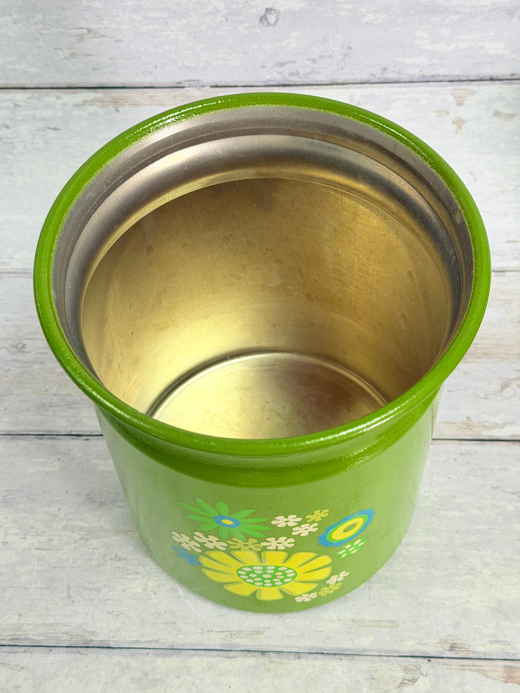 Kromex Avocado Green Floral 8 inch Canister with Lid – 1970s Flower Power Z127