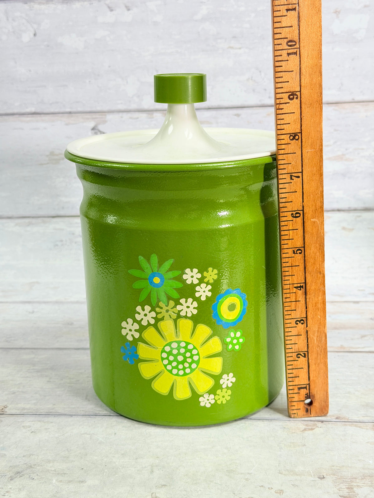 Kromex Avocado Green Floral 8 inch Canister with Lid – 1970s Flower Power Z127