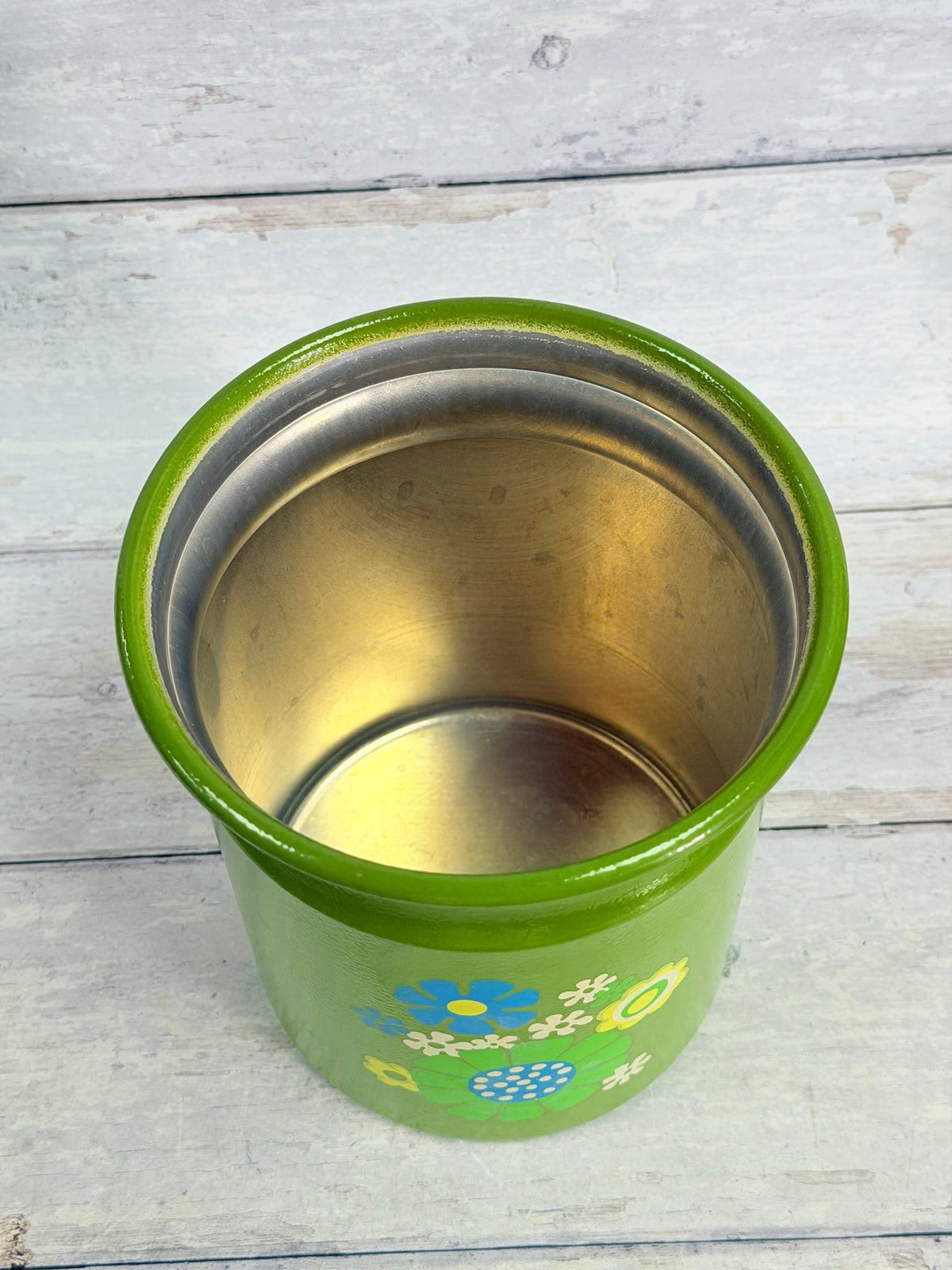 Kromex Avocado Green Floral 7 inch Canister with Lid – 1960s Flower Power Aluminum Z128