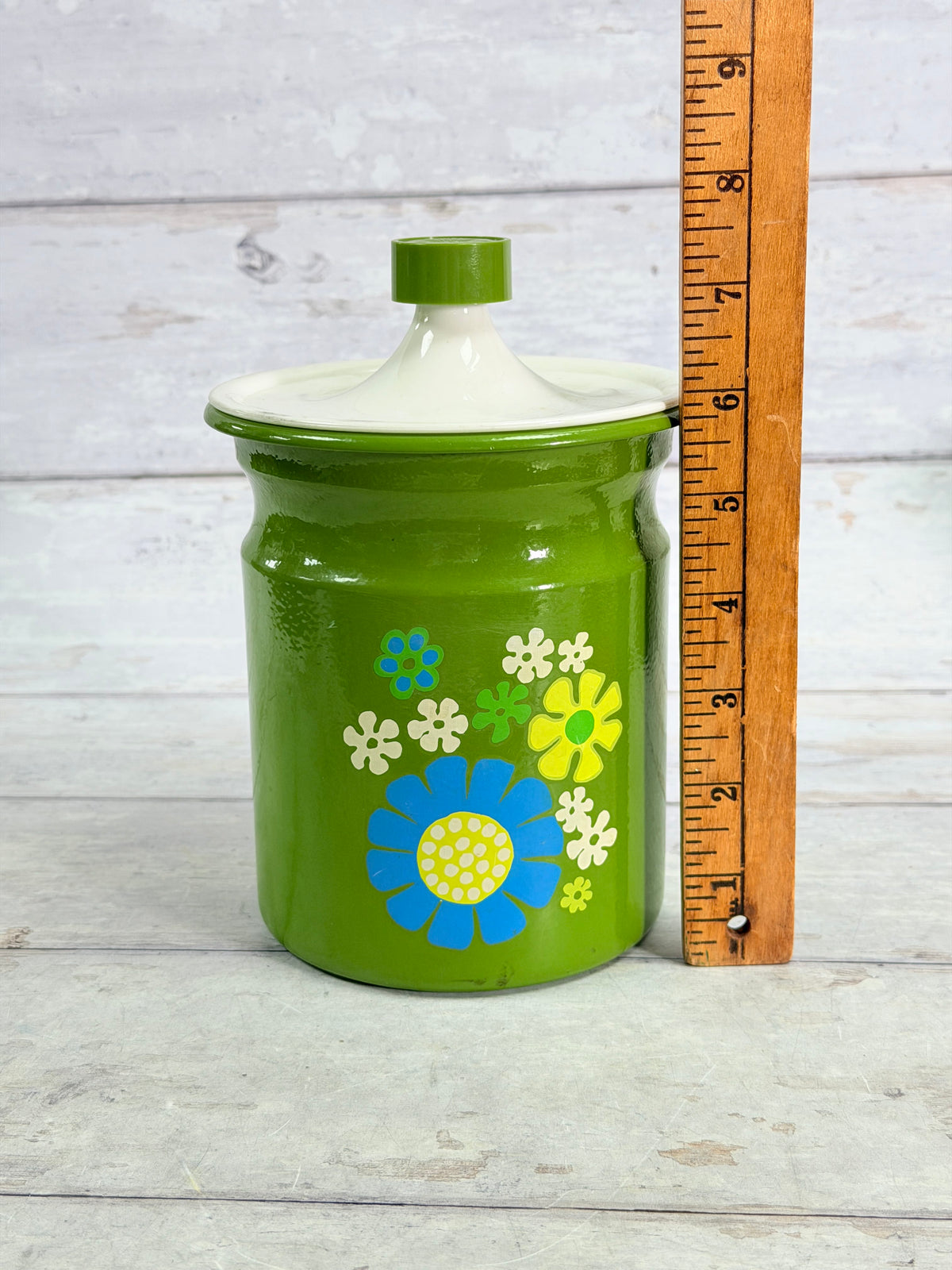 Kromex Avocado Green Floral 6 inch Canister with Lid – 1970s Flower Power Blue Daisy Z129