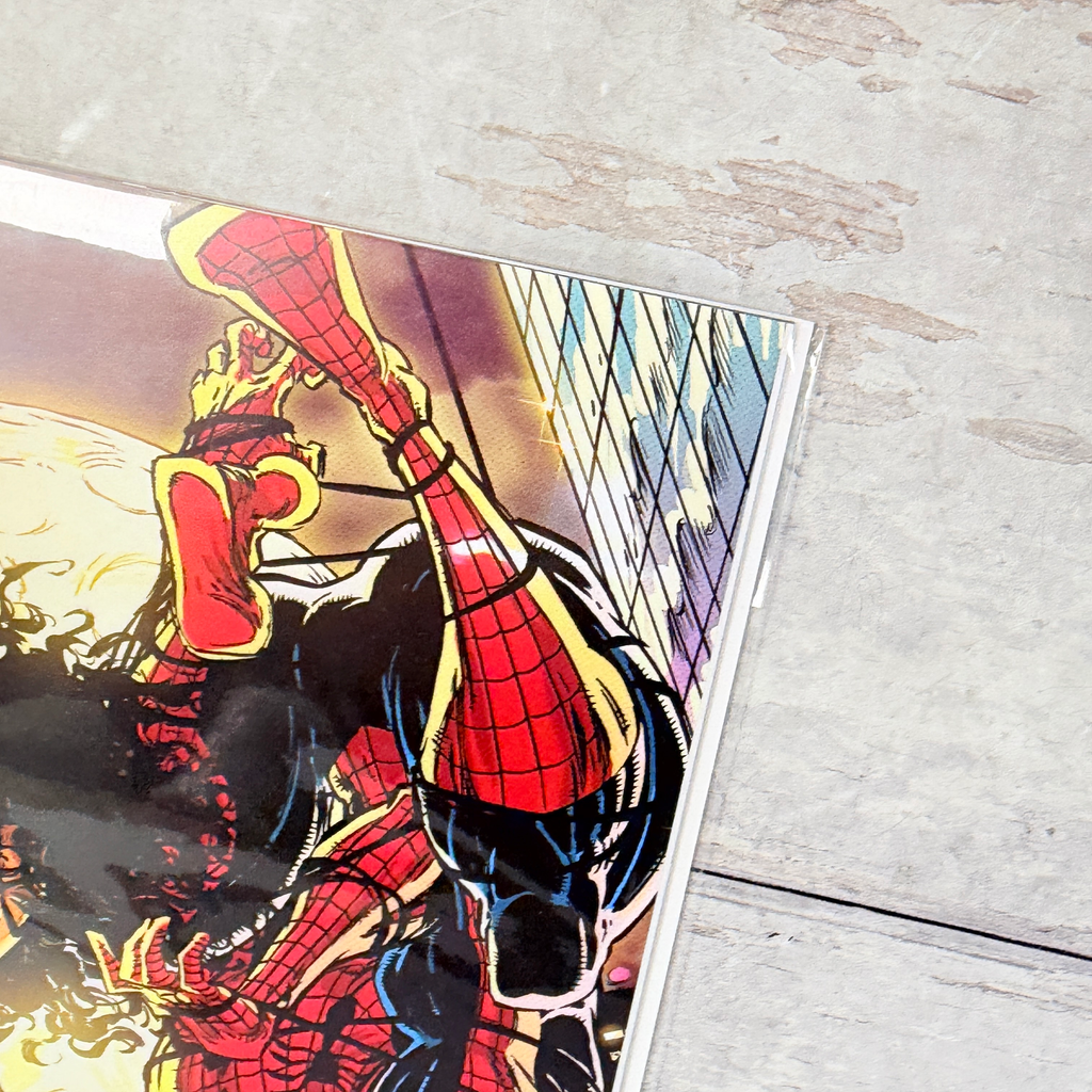 Ultimate Spider-Man #11 (2024) Kaare Andrews Virgin Variant, upper-right detail
