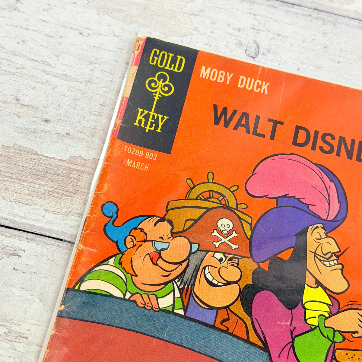 Walt Disney Moby Duck #5, front_upper_left_detail
